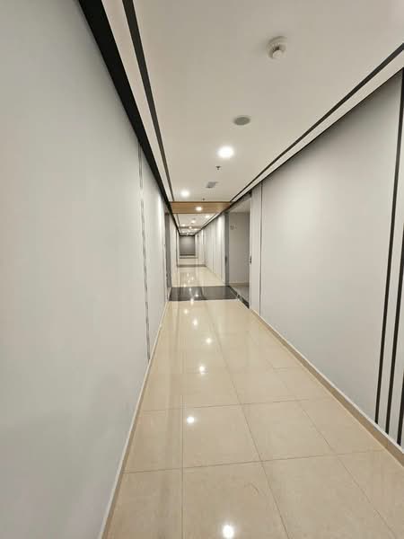 Office for Sale in KL Eco City (Kuala Lumpur) - Kelly Ang - Hallway - PropertyGuru.com.my