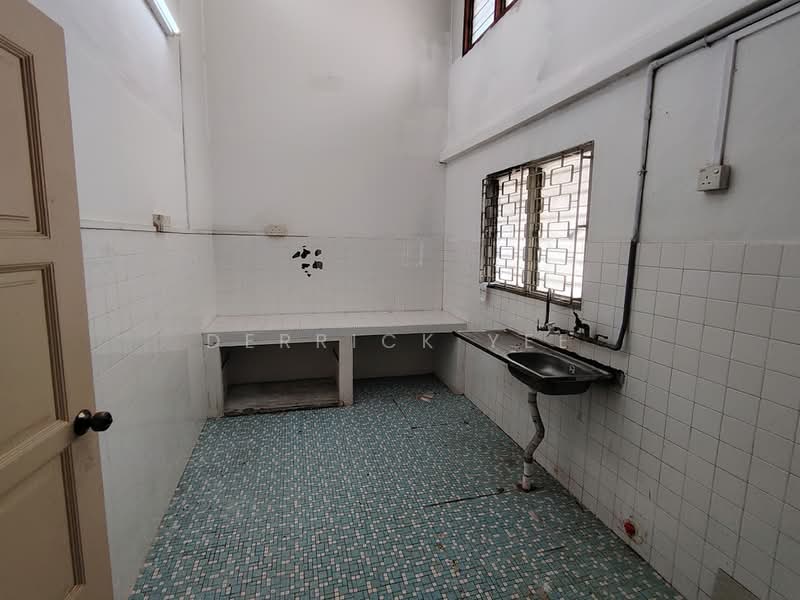 Rumah Teres 1 Tingkat untuk Disewa di Taman Kesidang Seksyen 3 (Melaka City) - Derrick Yee - Kitchen - PropertyGuru.com.my