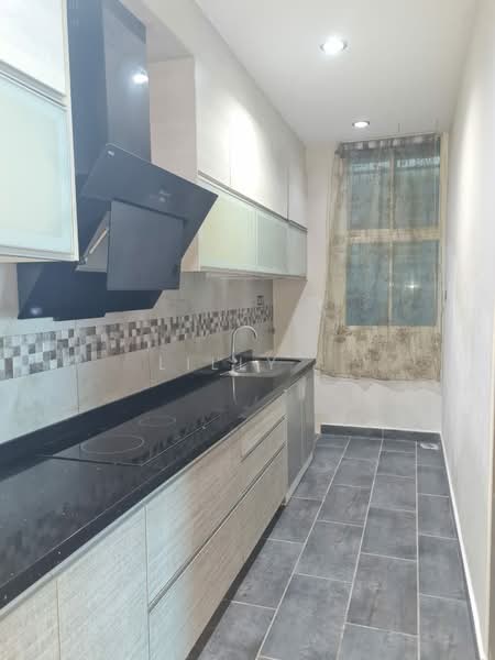 Condominium for Sale at I-Regency Condominium (Ideal Regency) - Lilly . - Kitchen - PropertyGuru.com.my
