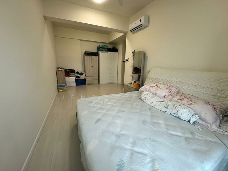 Kediaman Servis untuk Dijual di The Era @ Duta North - Jenson Low - Bedroom - PropertyGuru.com.my