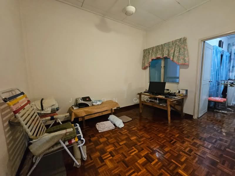 Rumah Teres 2 Tingkat untuk Dijual di Putra Heights (Subang Jaya) - Jason Ooi - Living Room - PropertyGuru.com.my