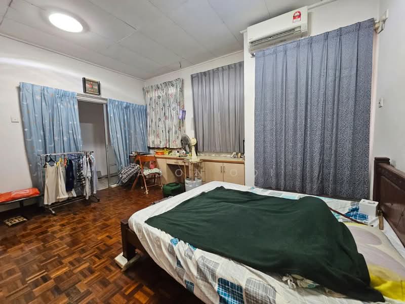 Rumah Teres 2 Tingkat untuk Dijual di Putra Heights (Subang Jaya) - Jason Ooi - Bedroom - PropertyGuru.com.my
