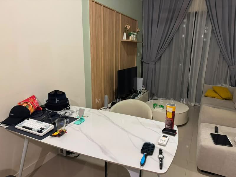 Servis Apartment untuk Disewa di 8th & Stellar - Chai Ming Hern - Living Room - PropertyGuru.com.my