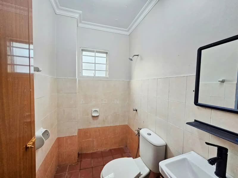 Rumah Teres 2 Tingkat untuk Dijual di Putra Heights (Subang Jaya) - Jason Ooi - Bathroom - PropertyGuru.com.my