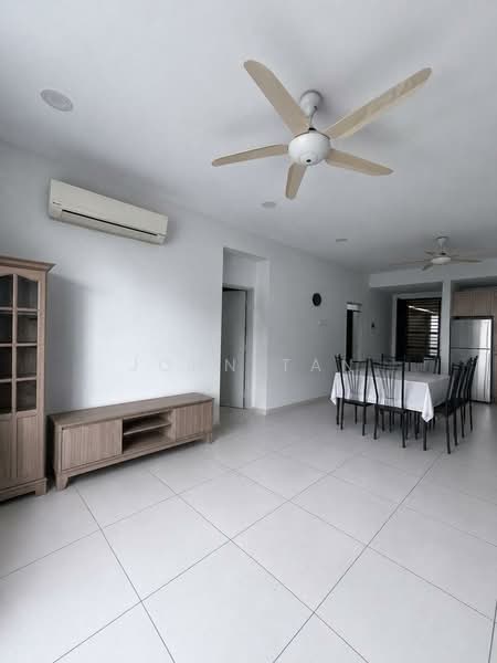 Kondominium untuk Dijual di Zefer Hill Residence - John Tan - Living Room - PropertyGuru.com.my