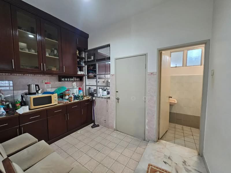 Rumah Teres 2 Tingkat untuk Dijual di Putra Heights (Subang Jaya) - Jason Ooi - Kitchen - PropertyGuru.com.my