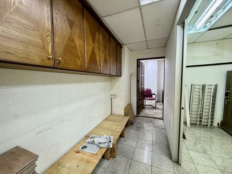 Shop for Rent in George Town (Penang) - Lee Xue Chen - Corridor - PropertyGuru.com.my