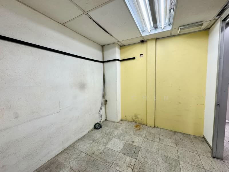 Shop for Rent in George Town (Penang) - Lee Xue Chen - Interior - PropertyGuru.com.my