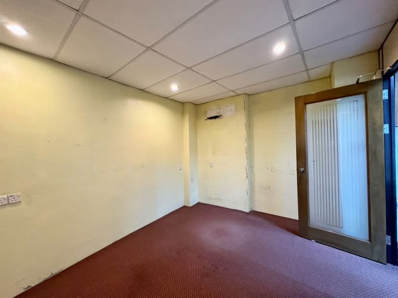 Shop for Rent in George Town (Penang) - Lee Xue Chen - Interior - PropertyGuru.com.my