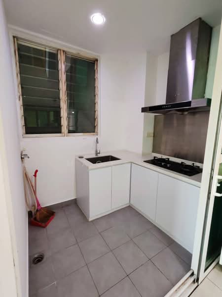 Servis Apartment untuk Dijual di Impiria Residensi Bukit Tinggi Klang - Mages . - Kitchen - PropertyGuru.com.my