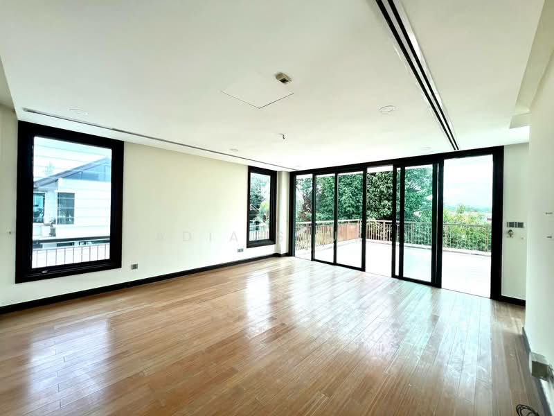 Bungalow for Sale in Bukit Jelutong (Shah Alam) - Nadia Shukri - Balcony - PropertyGuru.com.my