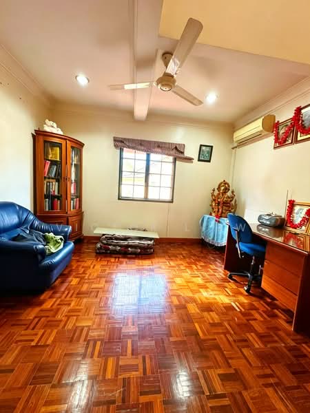 Rumah Teres 2 Tingkat untuk Dijual di Seksyen 9 (Kota Damansara) - Victor Liew - Study - PropertyGuru.com.my