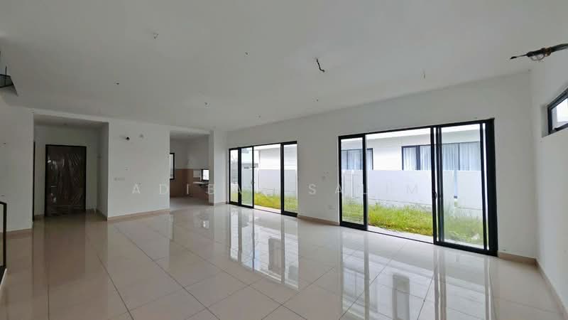 Rumah Teres 2-Tingkat untuk Dijual di Elmina (Shah Alam) - Adibah Salim - Living Room - PropertyGuru.com.my