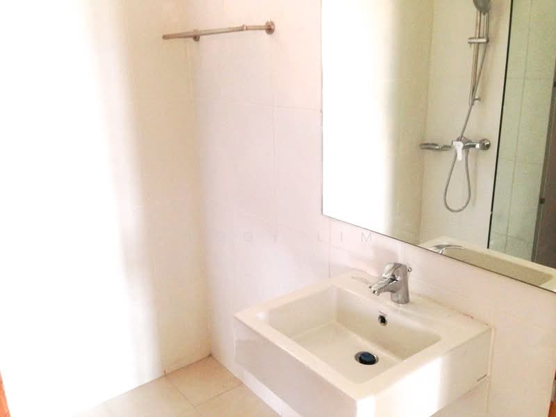 Kondominium untuk Dijual di Sri Putramas III / Royal Regent - Peggy Lim - Bathroom - PropertyGuru.com.my