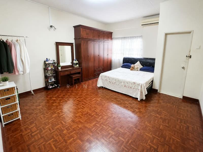 2-storey Terraced House for Sale in Seksyen U10 (Shah Alam) - Nazrin Hakimin - PropertyGuru.com.my