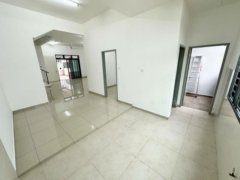 Terraced House for Sale in Bandar Putra (Kulai) - Amir Faris Rusli - Living Room - PropertyGuru.com.my