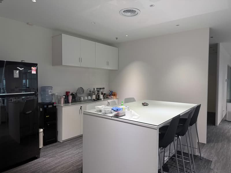 Office for Sale in Kl Sentral (Kuala Lumpur) - Lyn . - Kitchen - PropertyGuru.com.my