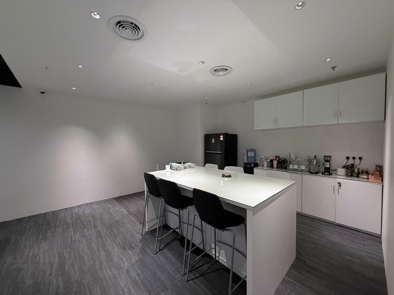 Office for Sale in Kl Sentral (Kuala Lumpur) - Lyn . - Kitchen - PropertyGuru.com.my
