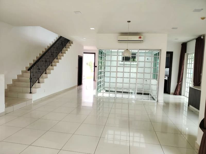 Rumah Teres 2.5 Tingkat untuk Disewa di Cyberjaya (Selangor) - HL Lau - Living Room - PropertyGuru.com.my