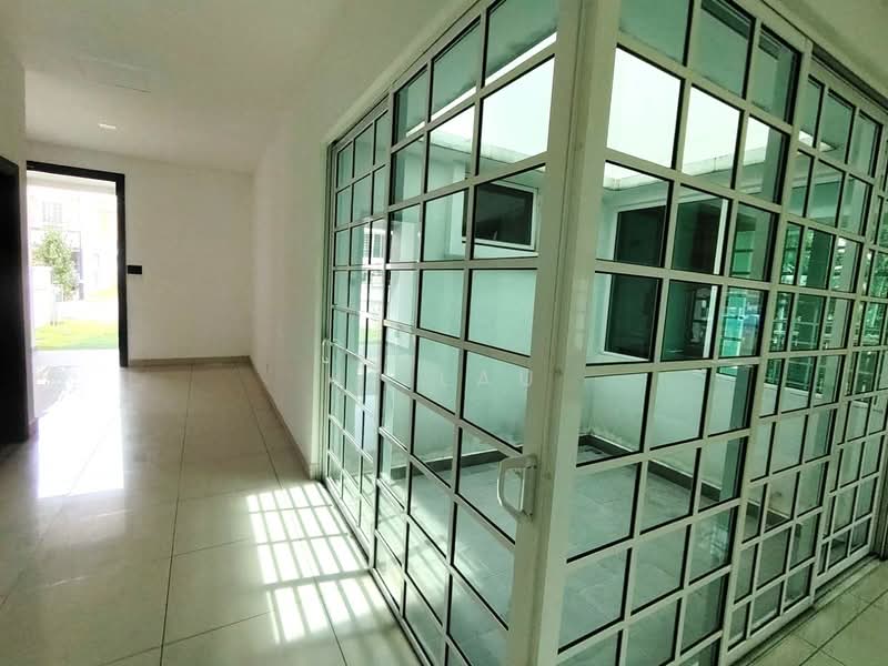 Rumah Teres 2.5 Tingkat untuk Disewa di Cyberjaya (Selangor) - HL Lau - Entrance - PropertyGuru.com.my