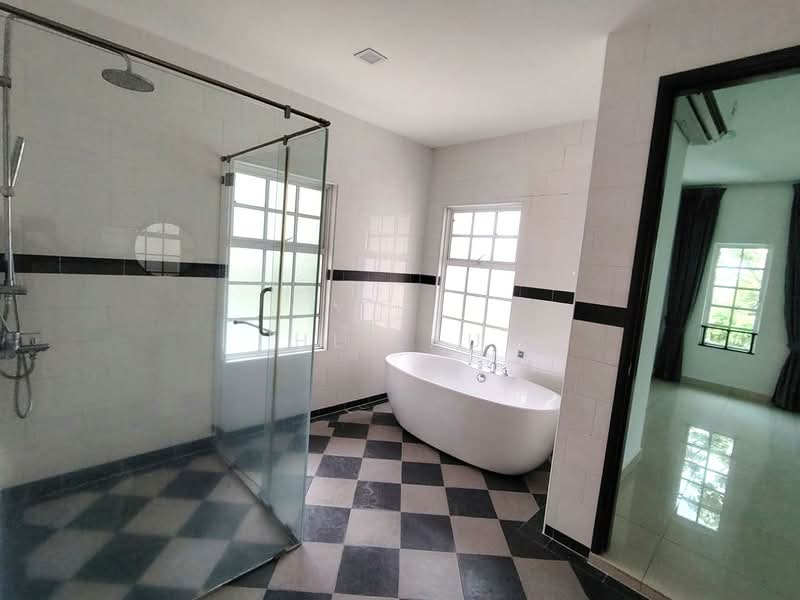 Rumah Teres 2.5 Tingkat untuk Disewa di Cyberjaya (Selangor) - HL Lau - Bathroom - PropertyGuru.com.my