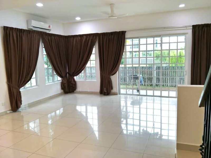 Rumah Teres 2.5 Tingkat untuk Disewa di Cyberjaya (Selangor) - HL Lau - Living Room - PropertyGuru.com.my
