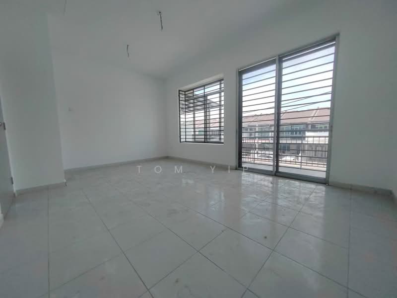 Terraced House for Sale in Taman Kundang Jaya (Rawang) - Tom Yip - Interior - PropertyGuru.com.my