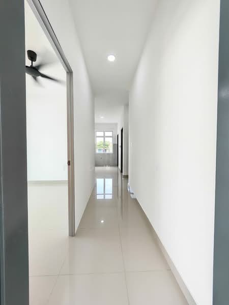 Rumah Teres 2 Tingkat untuk Disewa di Bandar Dato Onn (Tebrau) - Fion Lee - Corridor - PropertyGuru.com.my