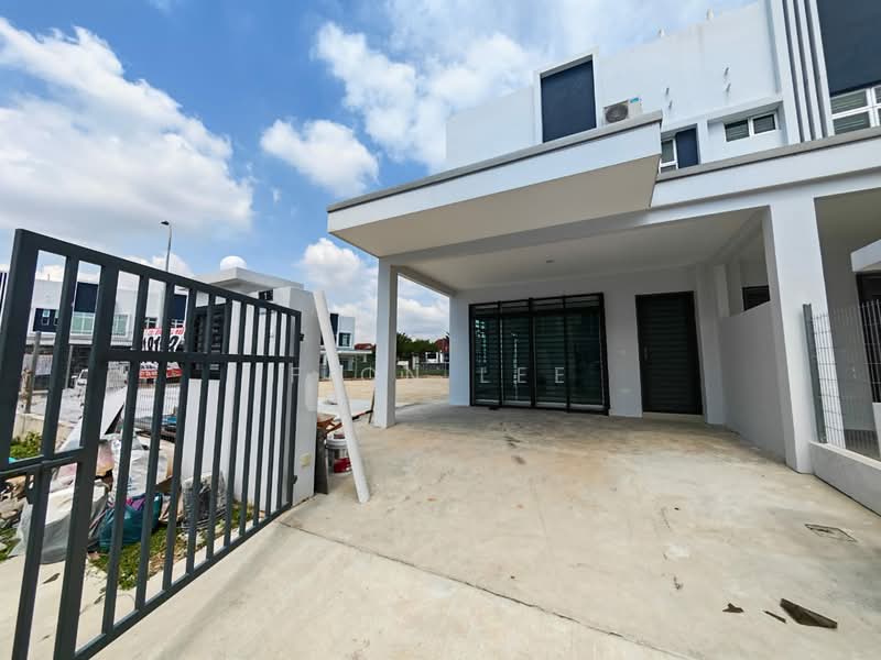 Rumah Teres 2 Tingkat untuk Disewa di Bandar Dato Onn (Tebrau) - Fion Lee - Exterior - PropertyGuru.com.my