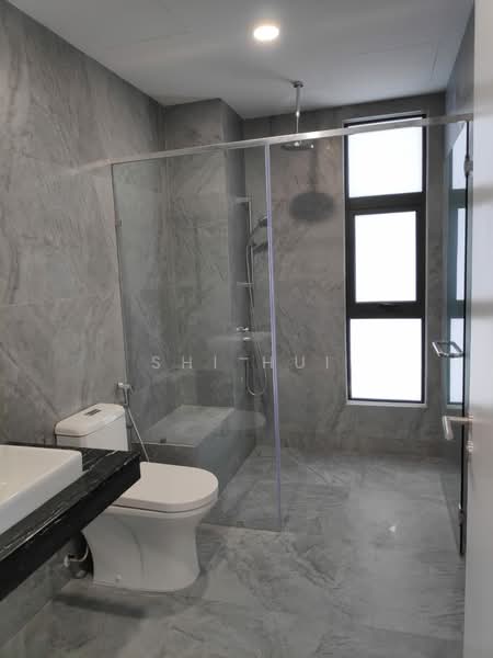 Service Residence for Sale at The Goodwood Residence - Shi Hui - Bathroom - PropertyGuru.com.my