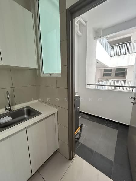Servis Apartment untuk Disewa di Zen Suites @ Zetapark - Jason Ong - Balcony - PropertyGuru.com.my