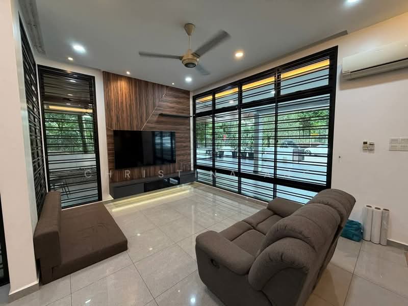 Rumah Kluster untuk Dijual di Taman Mount Austin (Tebrau) - Christina Ang - Living Room - PropertyGuru.com.my