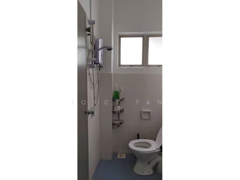 Rumah Teres 1 Tingkat untuk Dijual di Seksyen 8 (Petaling Jaya) - Joyce Tan - Bathroom - PropertyGuru.com.my