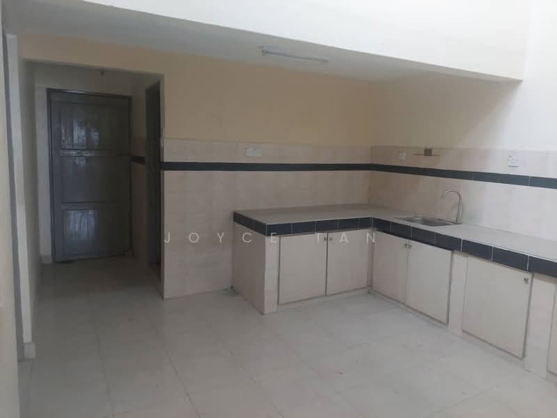 Rumah Teres 1 Tingkat untuk Dijual di Seksyen 8 (Petaling Jaya) - Joyce Tan - Kitchen - PropertyGuru.com.my