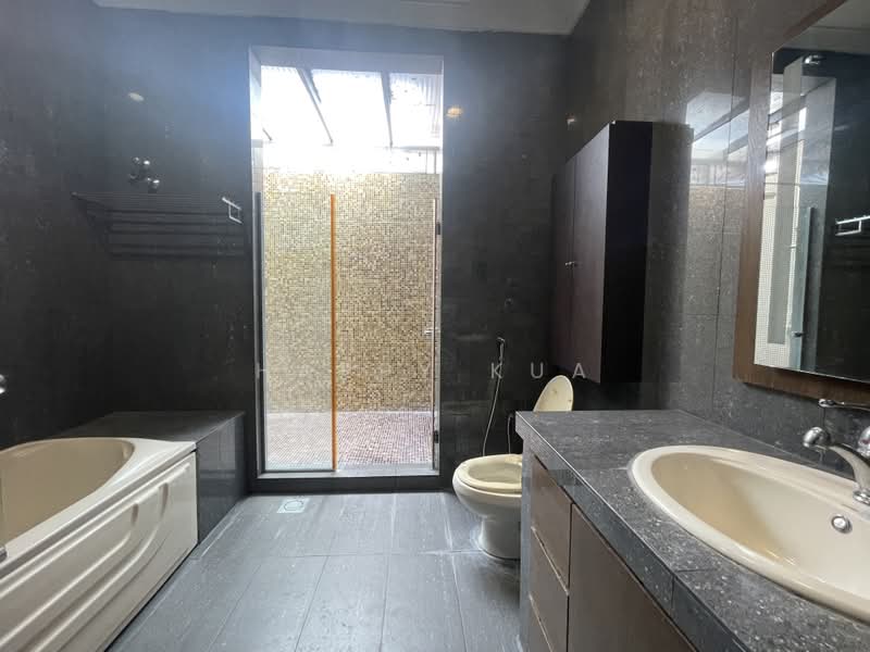 Semi-Detached House for Sale in Ampang Jaya (Ampang) - Happy Kua - Bathroom - PropertyGuru.com.my