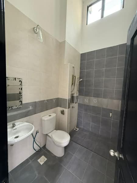 Cluster House for Rent in Taman Adda Heights (Tebrau) - Ray Tung - Bathroom - PropertyGuru.com.my