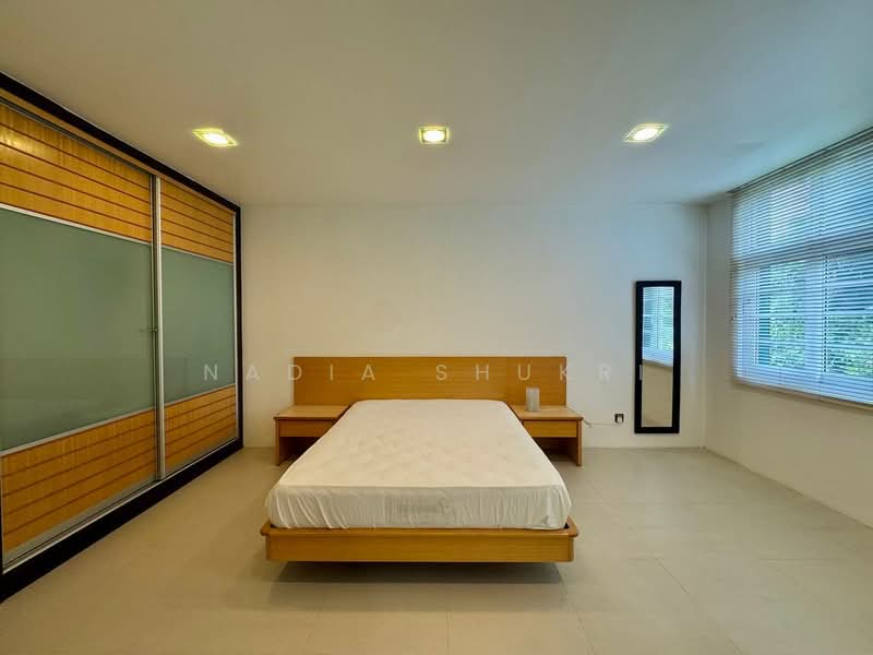 Rumah Banglo untuk Dijual di Seksyen 13 (Shah Alam) - Nadia Shukri - Bedroom - PropertyGuru.com.my