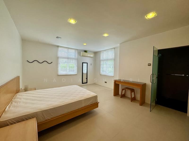 Rumah Banglo untuk Dijual di Seksyen 13 (Shah Alam) - Nadia Shukri - Bedroom - PropertyGuru.com.my