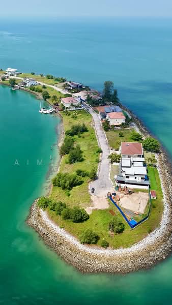 Bungalow House for Sale in Teluk Kemang (Negeri Sembilan) - Aimi Mahirah - Exterior - PropertyGuru.com.my