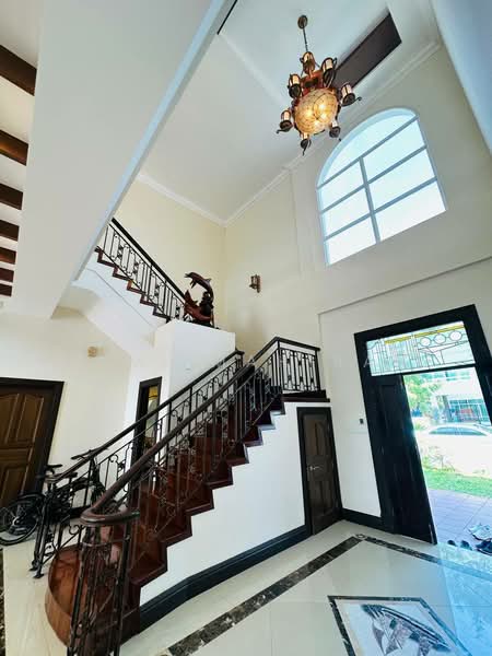 Bungalow House for Sale in Teluk Kemang (Negeri Sembilan) - Aimi Mahirah - Entrance - PropertyGuru.com.my