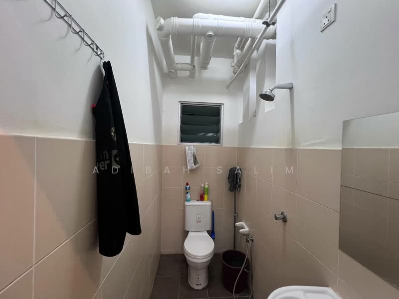 Apartment for Sale at Pangsapuri Seri Utama - Adibah Salim - Bathroom - PropertyGuru.com.my