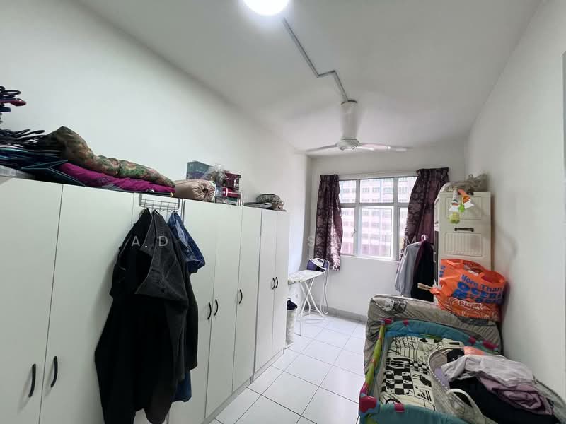 Apartment for Sale at Pangsapuri Seri Utama - Adibah Salim - Bedroom - PropertyGuru.com.my