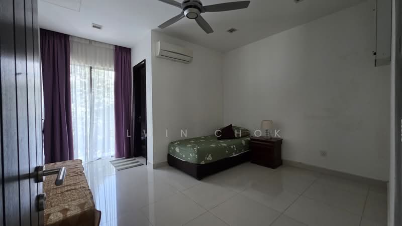 Rumah Teres 3.5 Tingkat untuk Dijual di Duta Villa (Setia Alam) - Elwin Chok - Bedroom - PropertyGuru.com.my