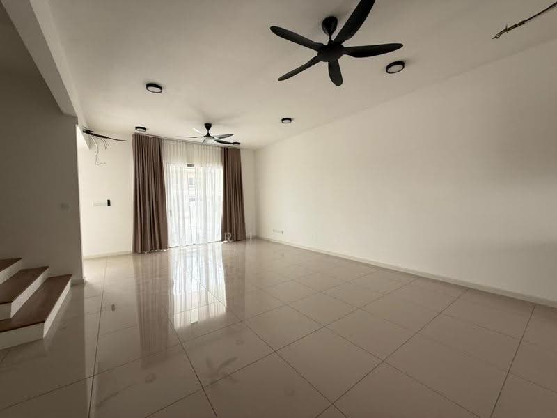2-storey Terraced House for Rent in Bandar Gamuda Cove (Dengkil) - Chris Lee - Living Room - PropertyGuru.com.my
