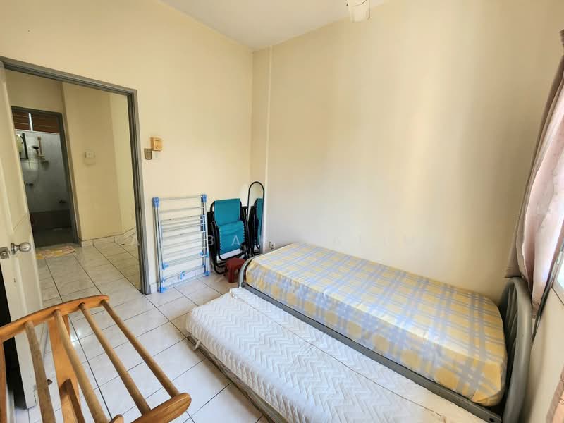 Pangsapuri untuk Dijual di Pangsapuri Seroja - Adibah Salim - Bedroom - PropertyGuru.com.my