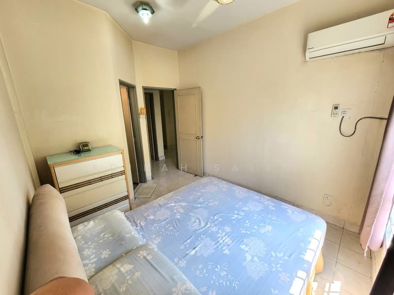 Pangsapuri untuk Dijual di Pangsapuri Seroja - Adibah Salim - Bedroom - PropertyGuru.com.my