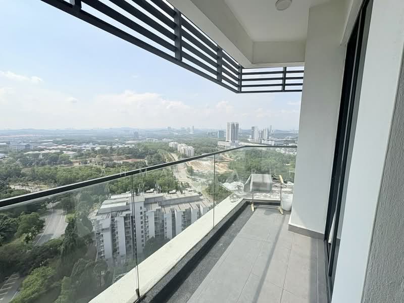 Kondominium untuk Dijual di Cristal Serin Residence - Ahmad Farhi - Balcony - PropertyGuru.com.my
