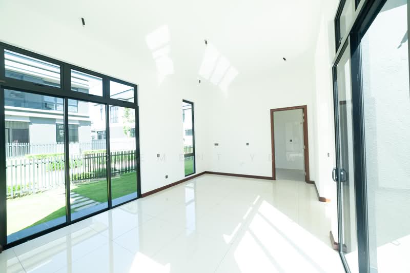 Bungalow for Sale in Setia Alam (Selangor) - Clement Yew - Living Room - PropertyGuru.com.my