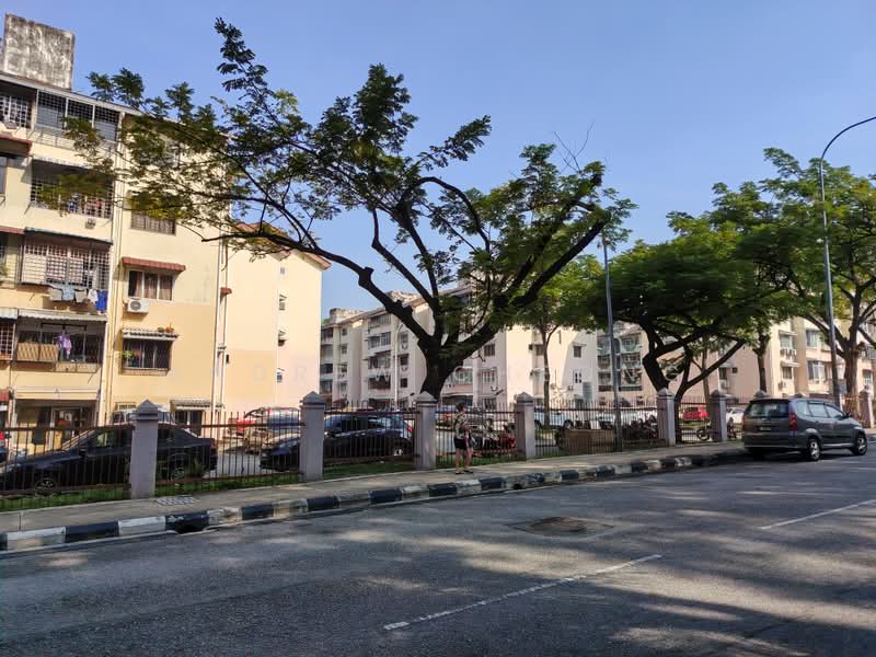 Apartment for Rent at Taman Sri Endah Apartment - Andrew Cheong - PropertyGuru.com.my