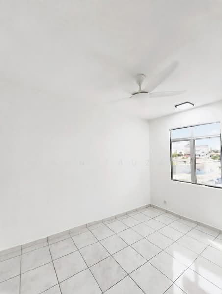 1-storey Terraced House for Sale in Bandar Bukit Beruntung (Bukit Beruntung) - Zann Fauzan - Interior - PropertyGuru.com.my